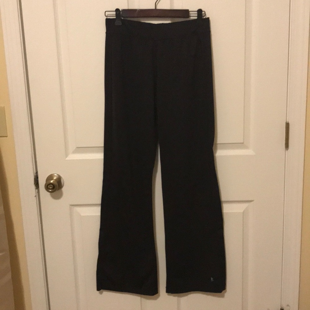 Black spandex workout pants